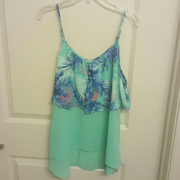 Green tank top - Picture 1 of 1