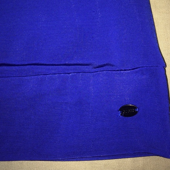 💙Guess💙 One Shoulder Top - Picture 2 of 3
