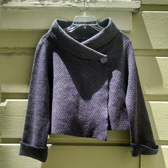 Chiara Mente cardigan capelet