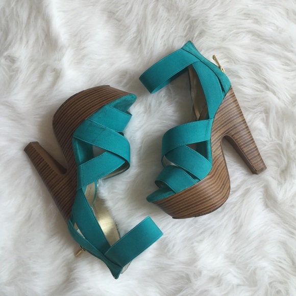 Jessica Simpson heels!