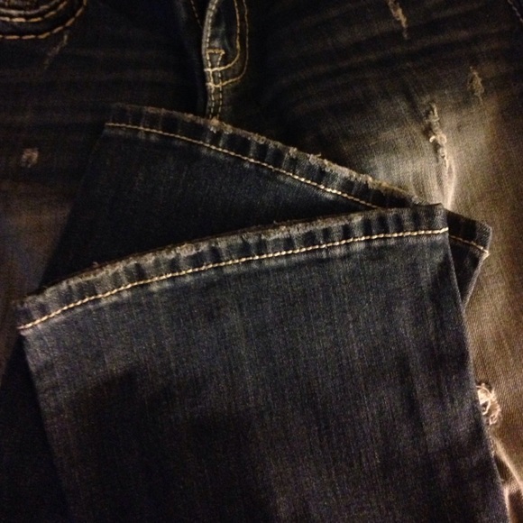 Miss Me Distressed Jeans - Picture 3 of 4