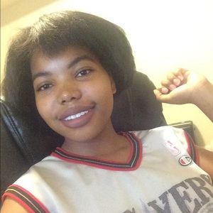 Meet your Posher, Kierra