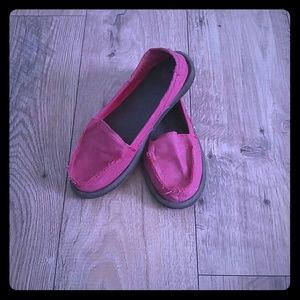 Gently worn, nearly new Sanuk slip-ons!