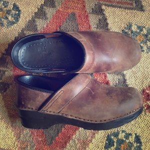 Dansko size 8 (38) brown leather