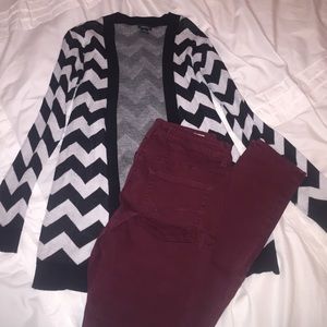 Maroon skinny jeans & cardigan