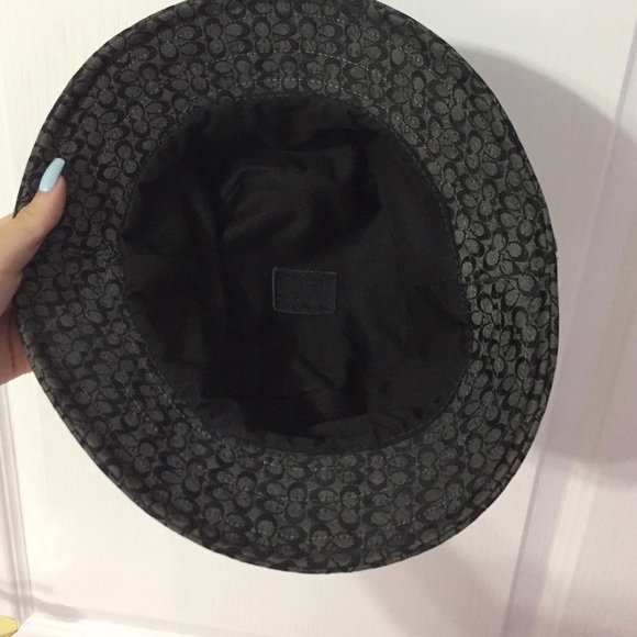 100% authentic Coach hat NEVER USED - Picture 4 of 4