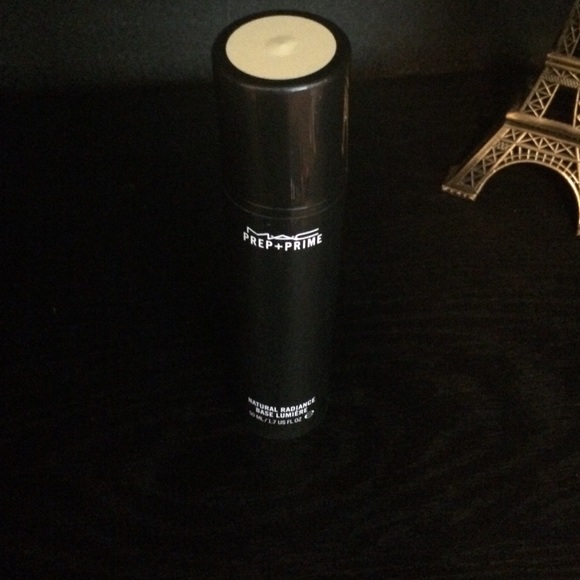 MAC's Prep + Prime in natural radiance