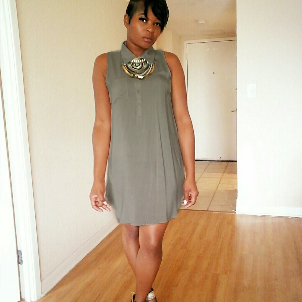 ♥️sale 3️⃣/$25♥️ ☮Dress shirt☮