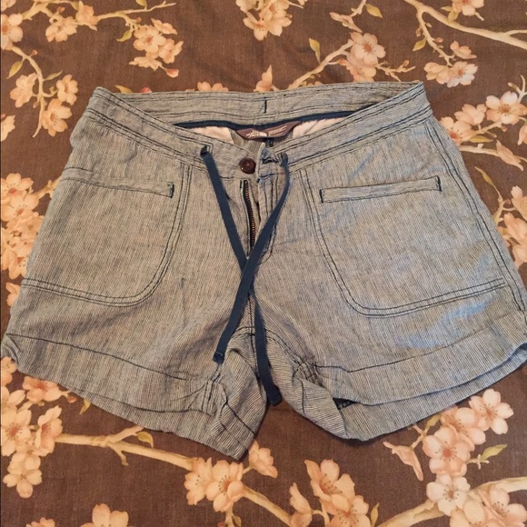 ❌SOLD❌The North Face Linen/ Cotton Shorts  4 EUC