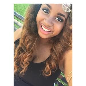 Meet your Posher, Mikaela