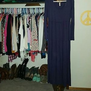 Long sleeved maxi dress