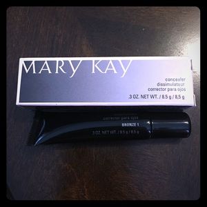 Concealer Bronze 1 DISCONTINUED!