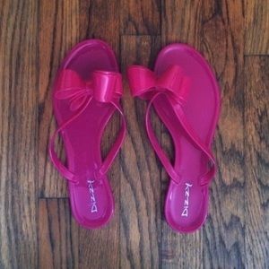 NWOT Perfect Pink Flip Flops