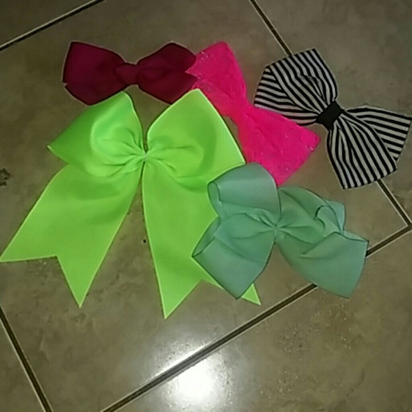 Hair bows