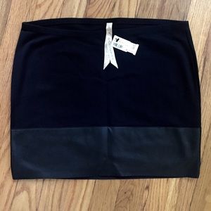 Bailey 44 black skirt with leather trim