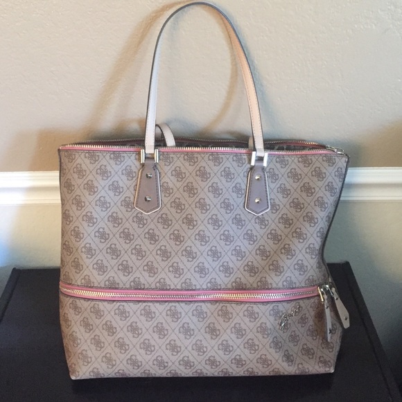 Guess Tote bag