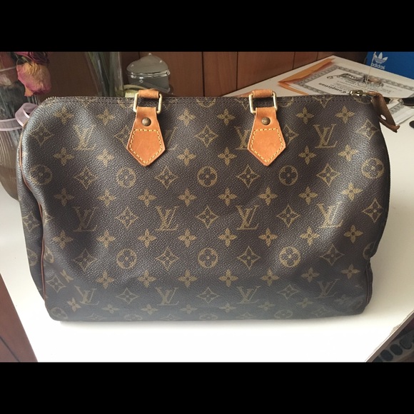 Louis Vuitton Speedy 30. Negotiable