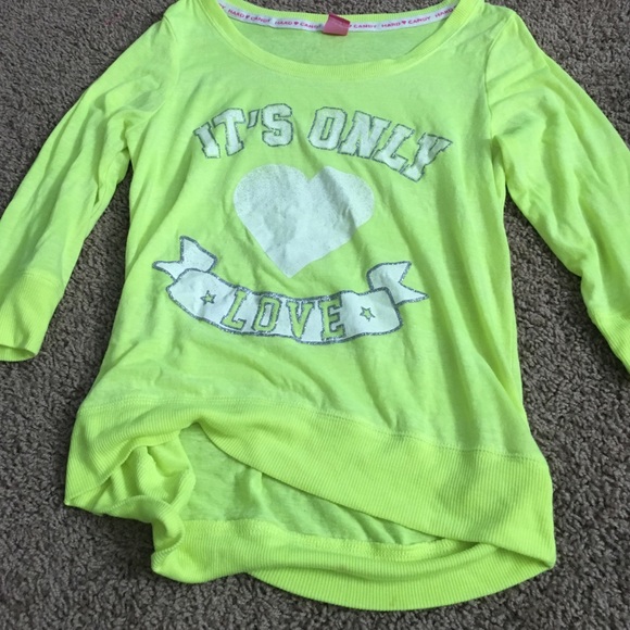 A long sleeve shirt.