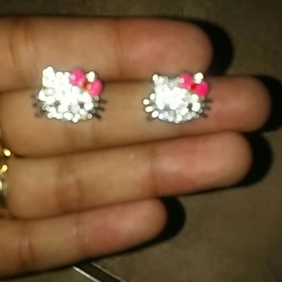 Hello kitty earrings