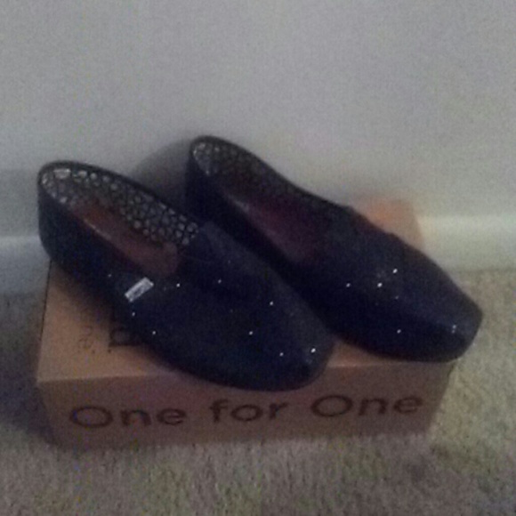 Toms - Picture 1 of 1