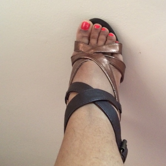 FREDERICKS OF HOLLYWOOD Sandals