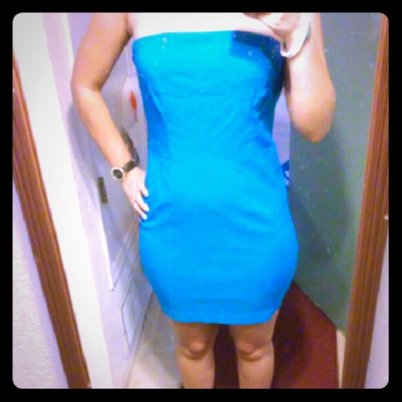 Blue strapless dress