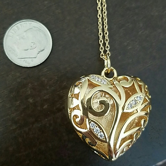 18K Gold Plated Heart Pendant on chain - Picture 1 of 3