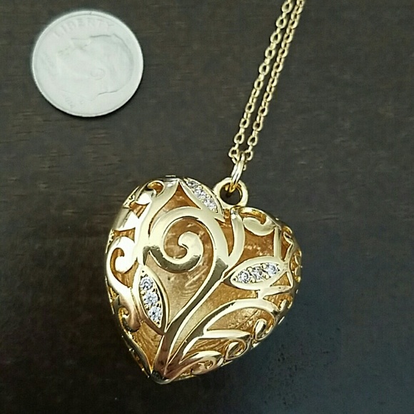 18K Gold Plated Heart Pendant on chain - Picture 2 of 3