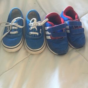 Sz 5 toddler sneakers. Vans
