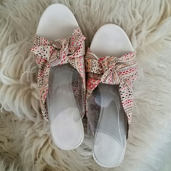 Nine West Nwnodono Print Fabric Slides