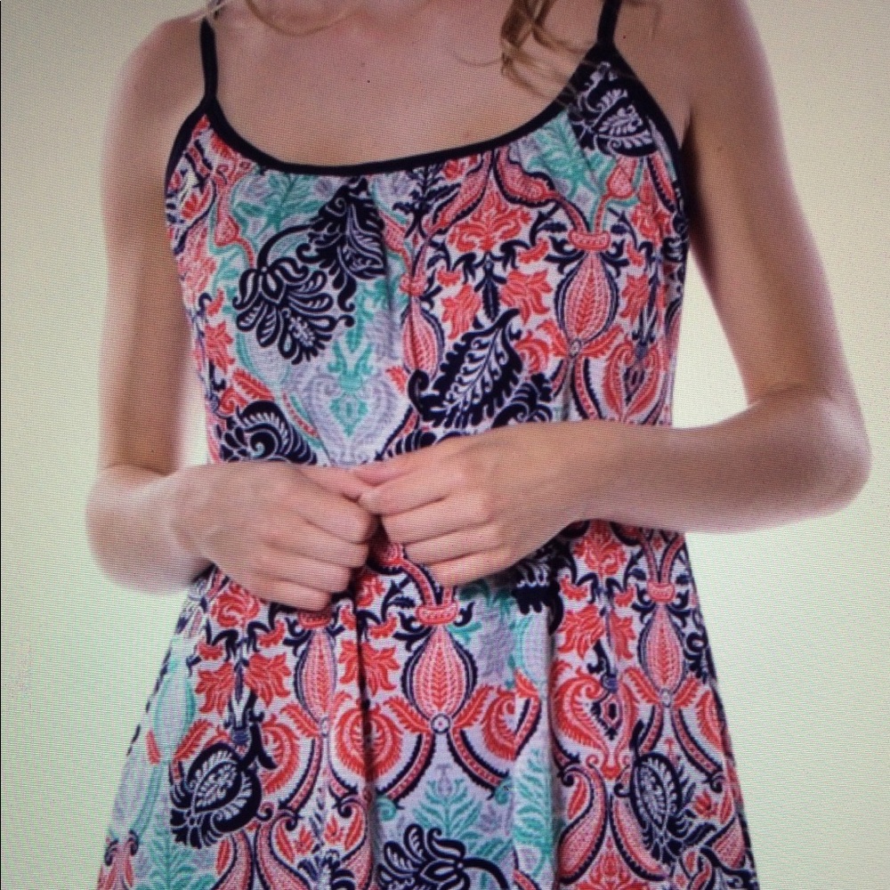 Donated..Floral, comfortable flare back top