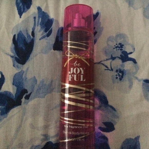 Bath and body works: Jingle all the way bundle - Picture 2 of 3