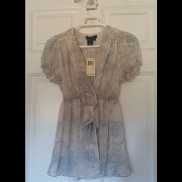 Semi sheer top - Picture 7 of 8