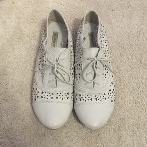 Adorable Cut out shoes