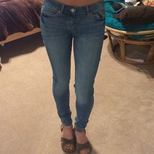 Light wash Aeropostale jeans