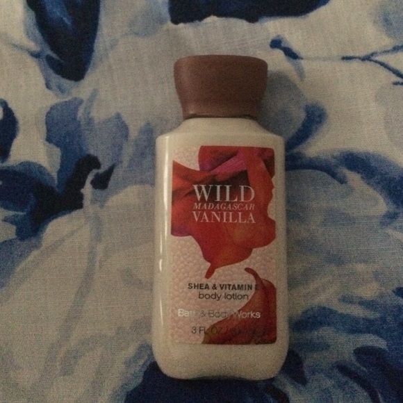 Bath and body works travel bundle - Picture 2 of 4