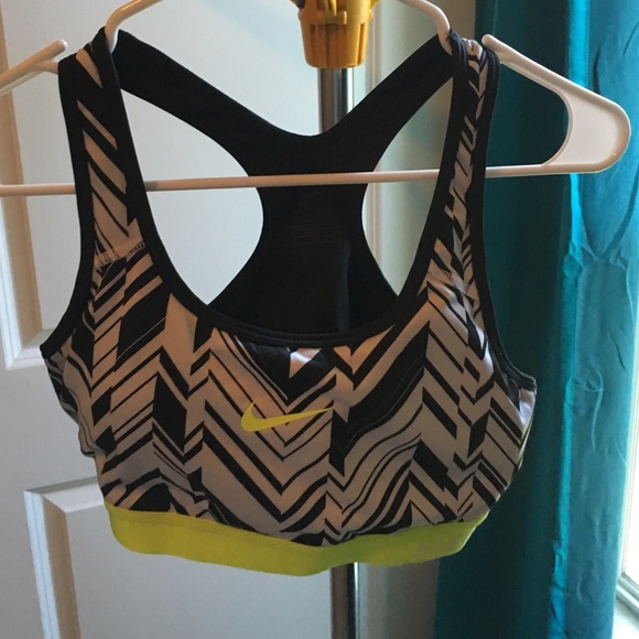 Sports bra