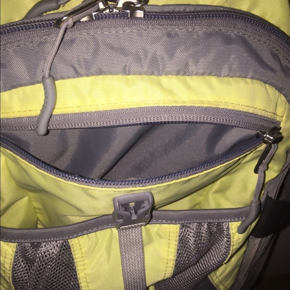 Bright North Face backpack - Picture 2 of 4