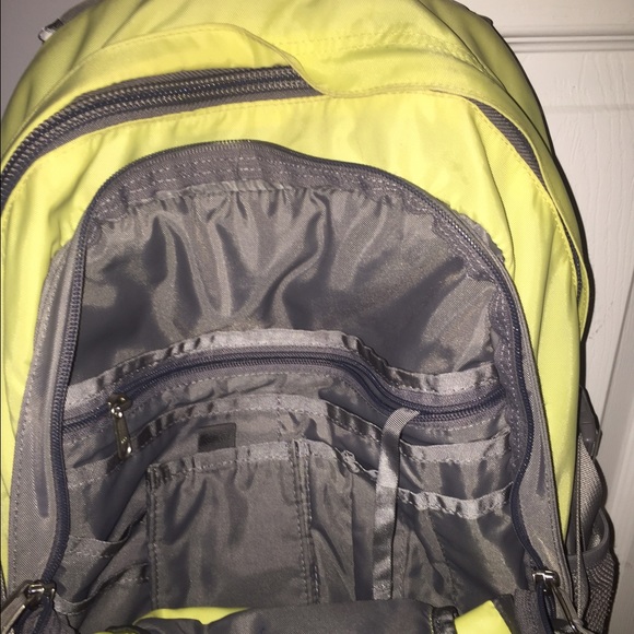 Bright North Face backpack - Picture 3 of 4