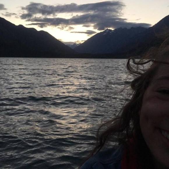 Meet your Posher, Misa - Picture 1 of 1