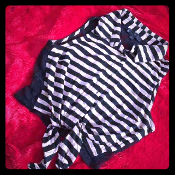 Stripped lace shirt