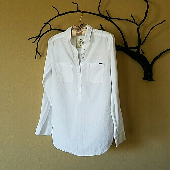 White Cotton (65%) and Linen (35%) Top