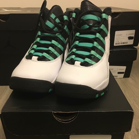 Air Jordan Retro 10.