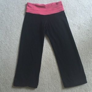 Lululemon Crop Yogas with pink band