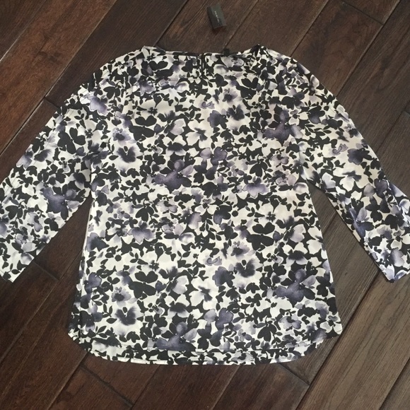 NWT floral silky top