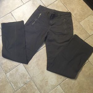 Adorable grey Athleta Pants