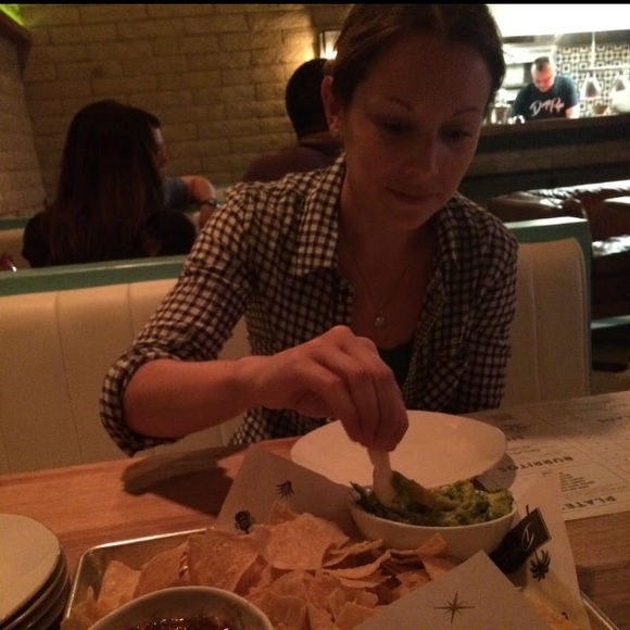 Meet the Posher - HI! I'm Caroline! 😎 - Picture 3 of 3