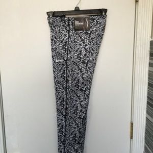 Nike Pants - Nike Essential Tight Fit Yoga Pants Nike Pants - Nike Essential Tight Fit Yoga Pants