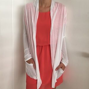 Flowy white cardigan with pockets