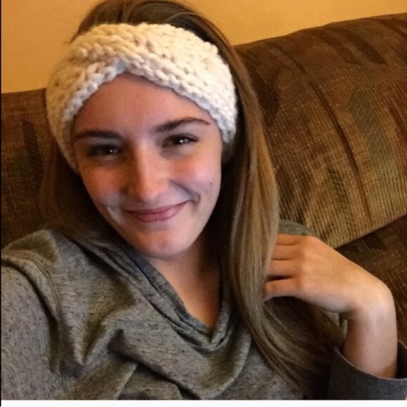 Handmade Knitted Headband/Turban - Picture 2 of 2